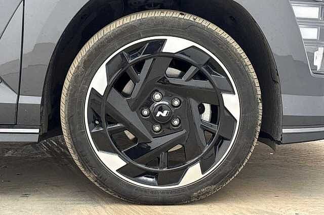 Hyundai TUCSON 1.6T Hybrid N Line S 5dr Auto Silver